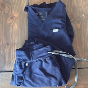 Figs Deep Blue Scrub Ensemble